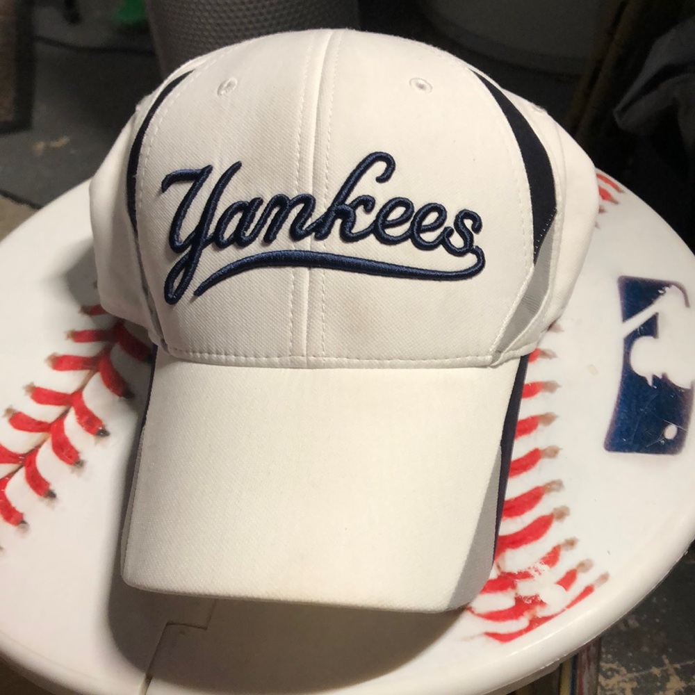 New York Yankees MLB Nike Swooshflex White Baseball Hat Cap